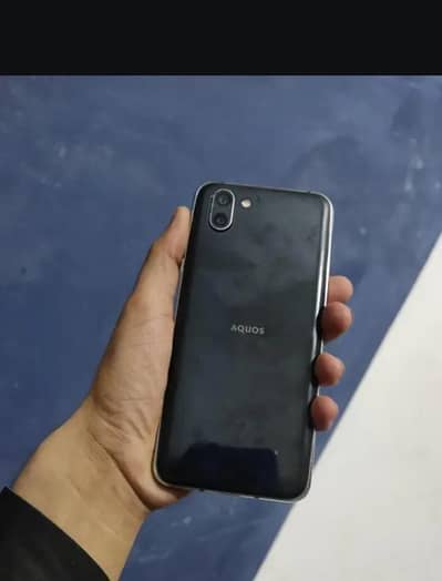 Sharp Aquos R2 urgent sell