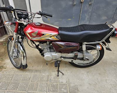 Honda CG125 Red