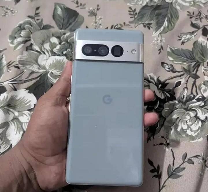 google pixel 7 pro panel 1