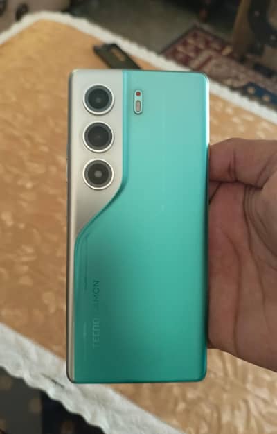 Tecno CAMON 40 Pro
