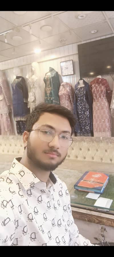 online kapre k Kam k liye lerke ki zaroort h