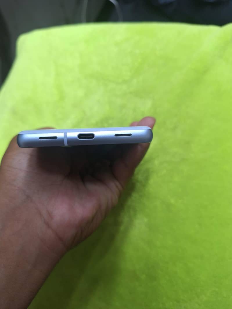 Google Pixel 7a 1