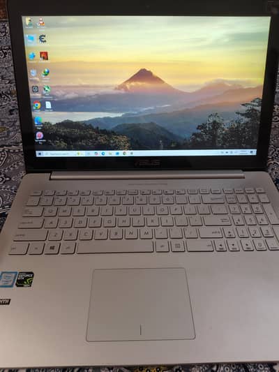 Intel Core i7 (6th Generation), 8gb Ram, 256gb SSD With 2gb Graphics