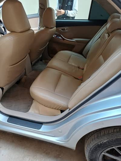 Toyota Premio 2015