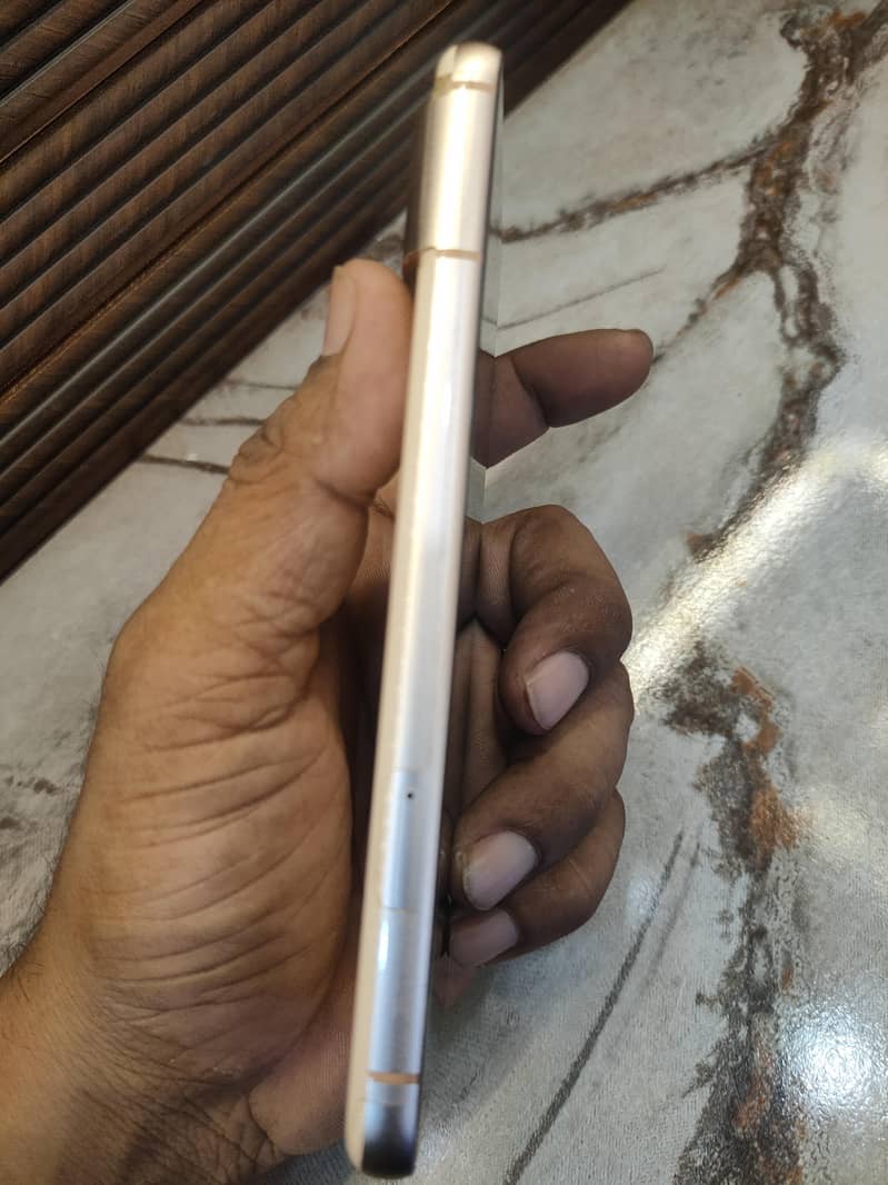 Google Pixel 8 1