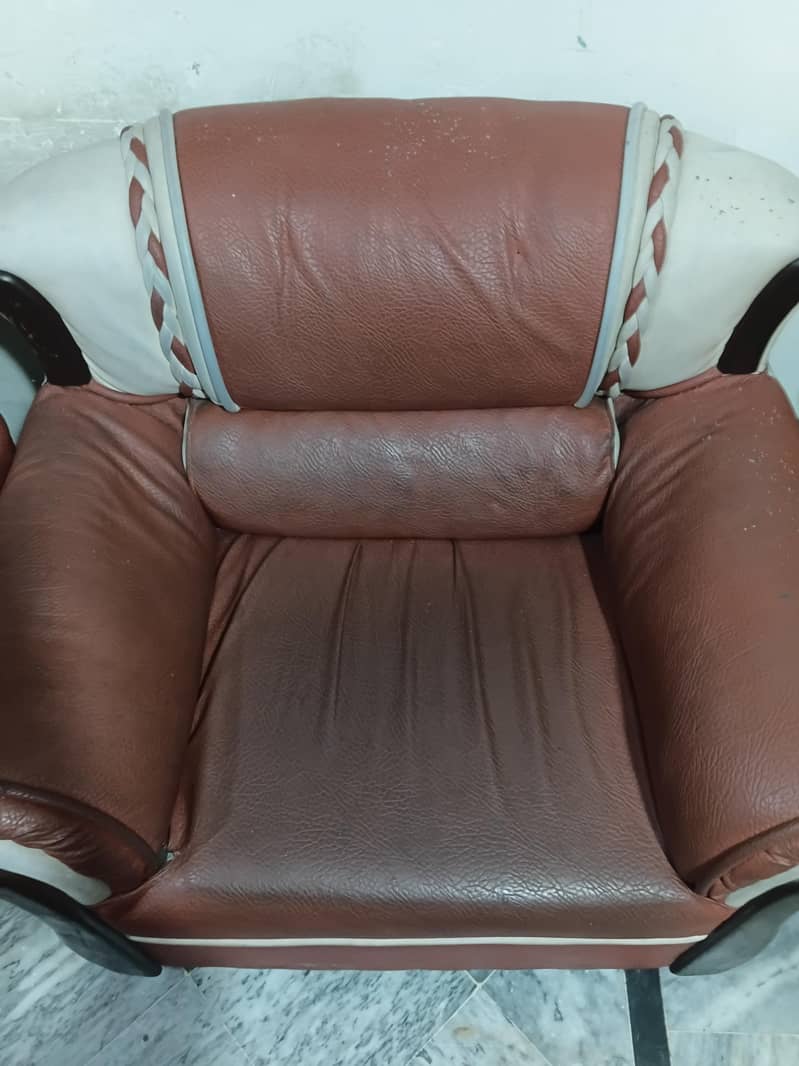 2 Sofa's in used 4
