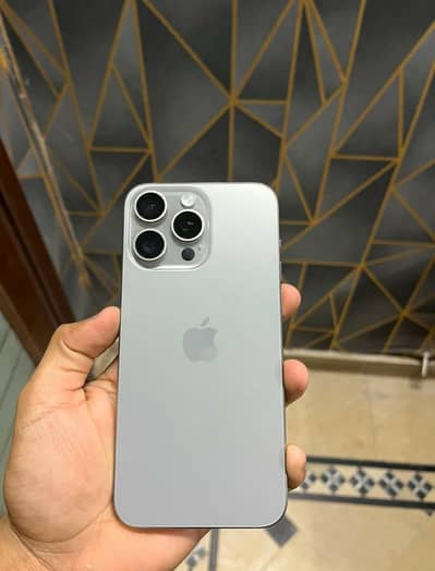 i want to sale my iphone 15 pro max f. u with box charger orignal