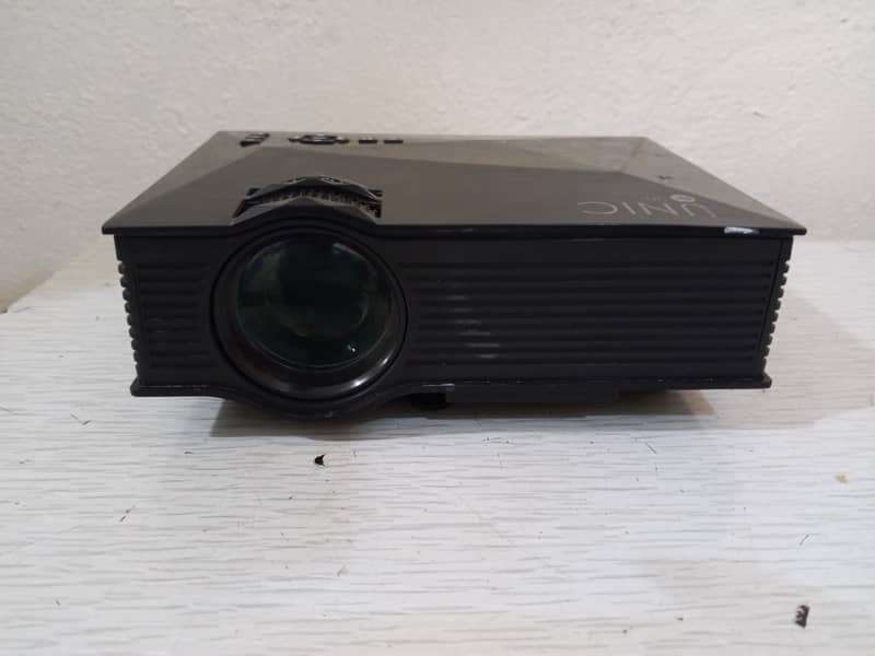 projector  0
