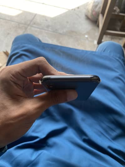 Apple iPhone XS