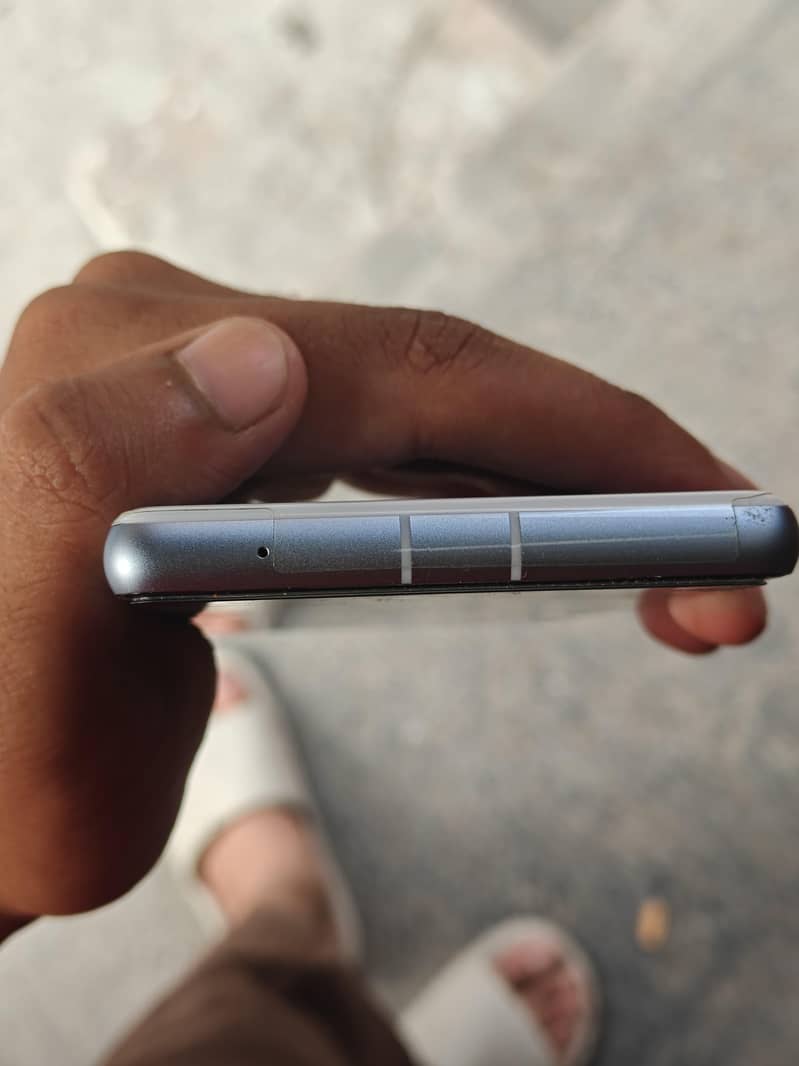 Google pixel 7a 5