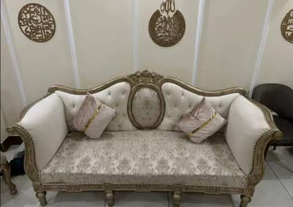 7 seat's sofa with center Table