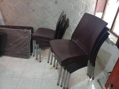 7 chairs n 3 table new hain