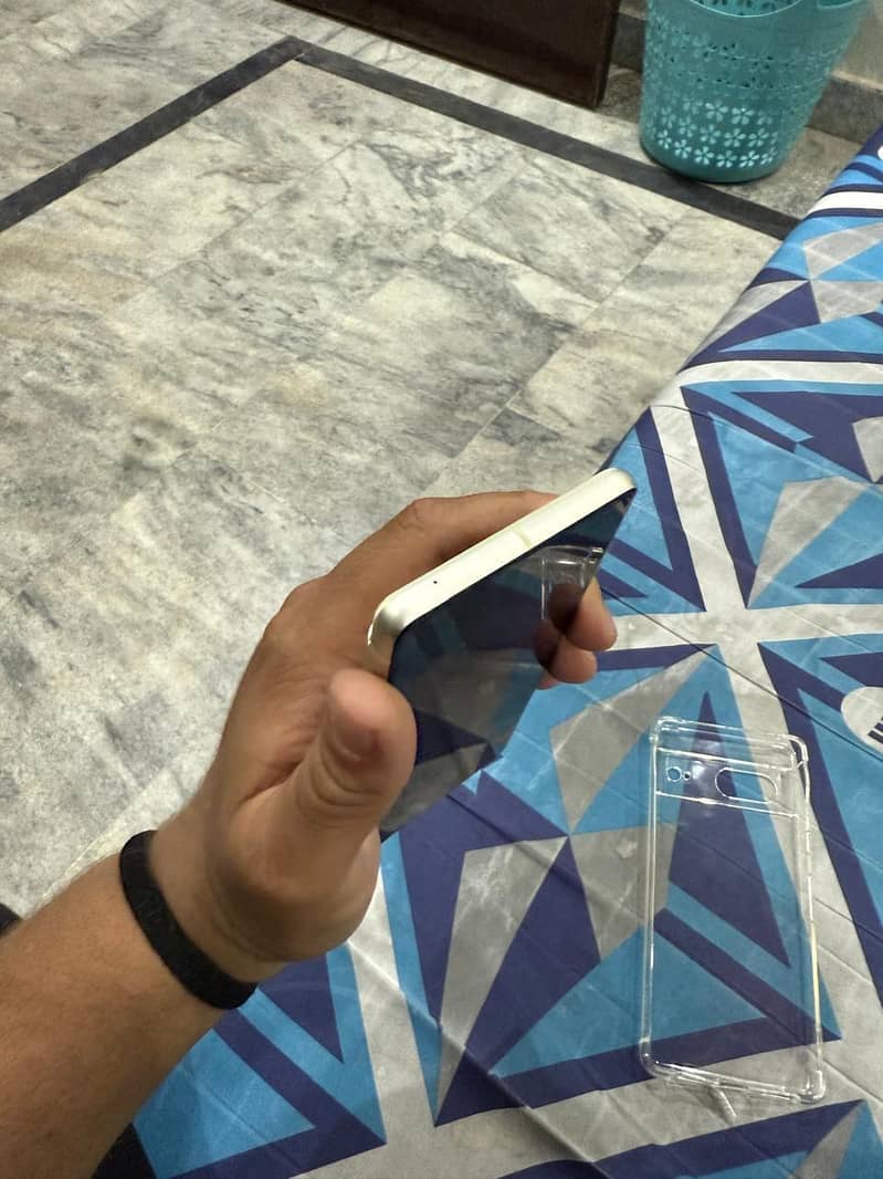 Google Pixel 7 3