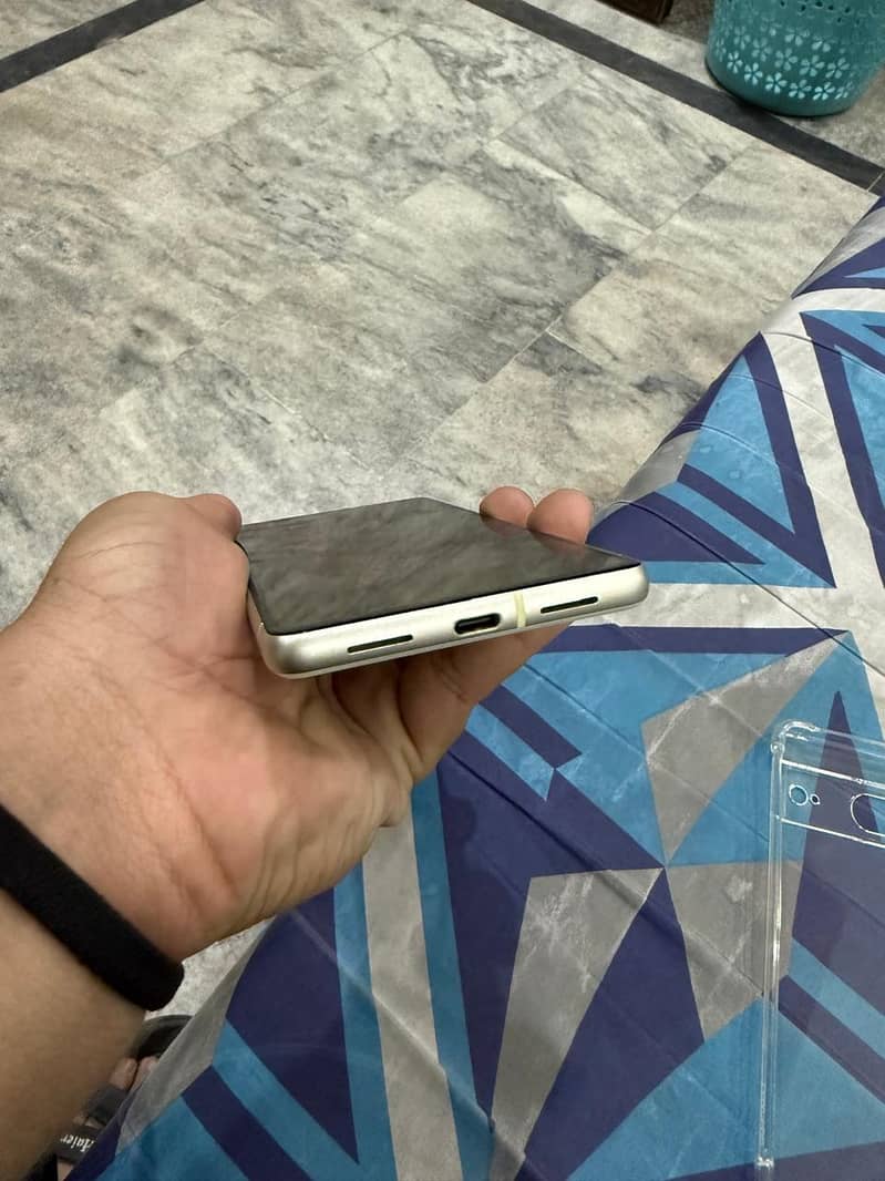 Google Pixel 7 5