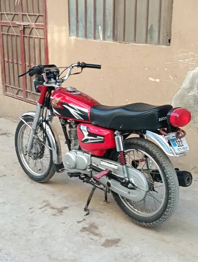 Honda CG 125 2023