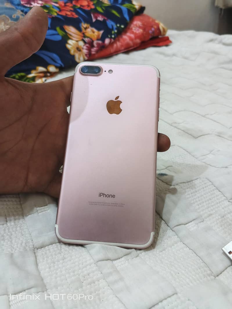 Apple iPhone 7 Plus 0