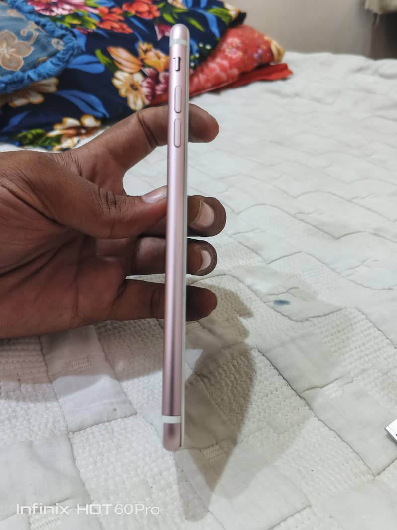 Apple iPhone 7 Plus 1