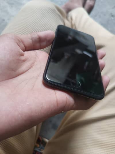 Apple iPhone SE 2023 3rd gernation