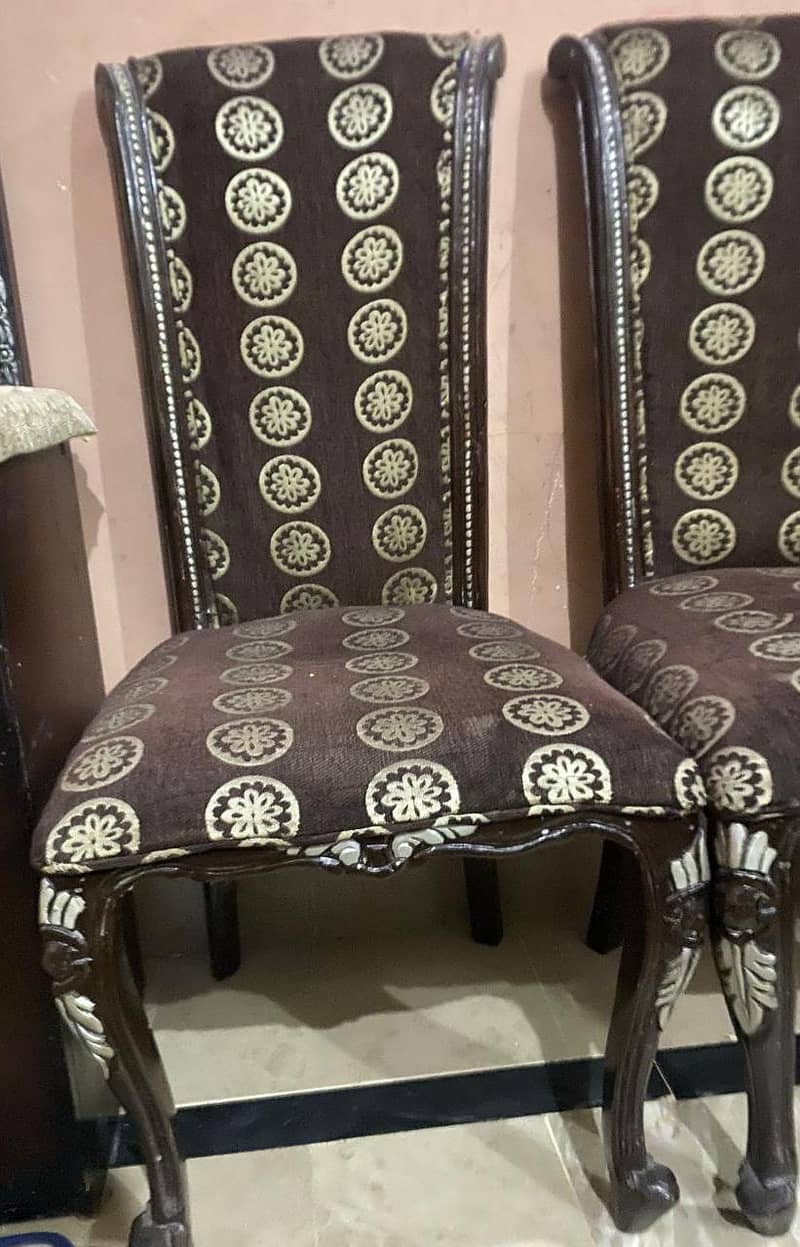 Chenotti Dining Table 0