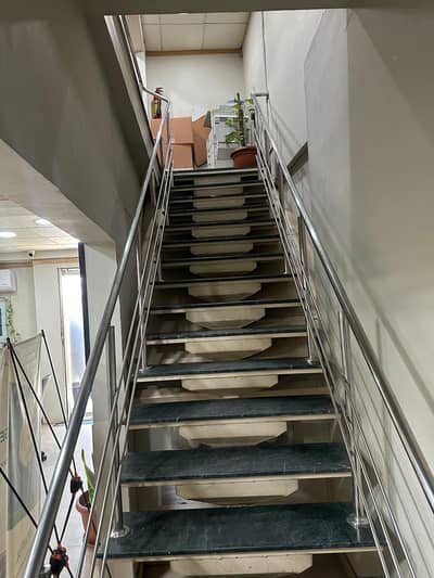 Commercial Space for Rent, 13D1