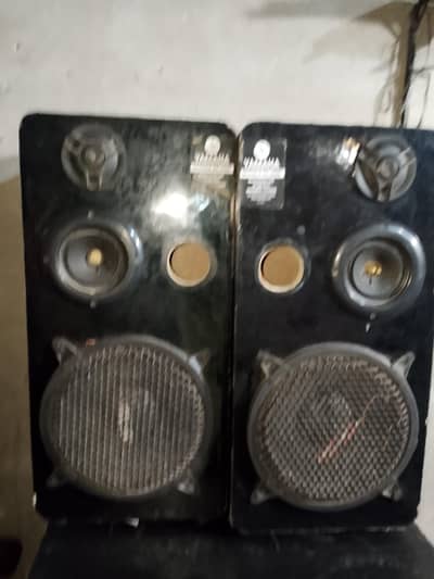 speakers 2 . . . 10inch