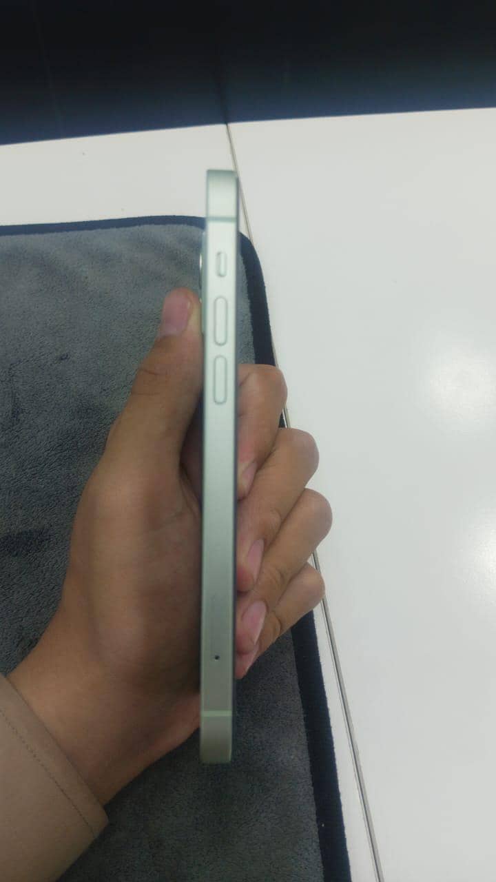 Iphone 12 4