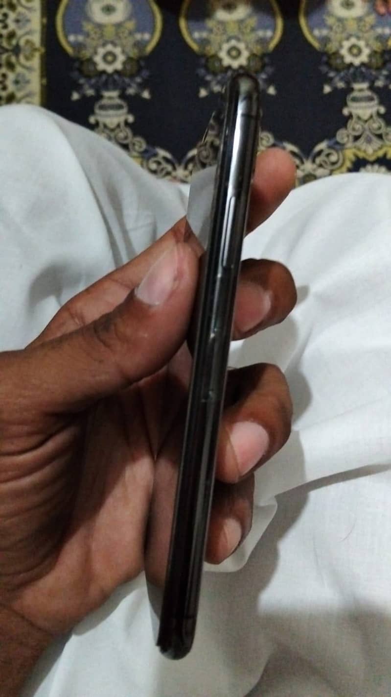 Apple iPhone X 6