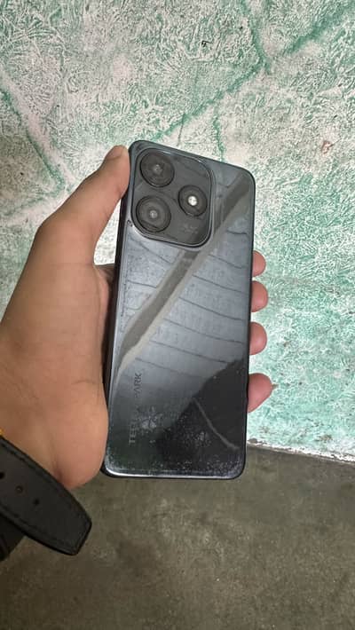 Tehno spark 10c 4+4 128