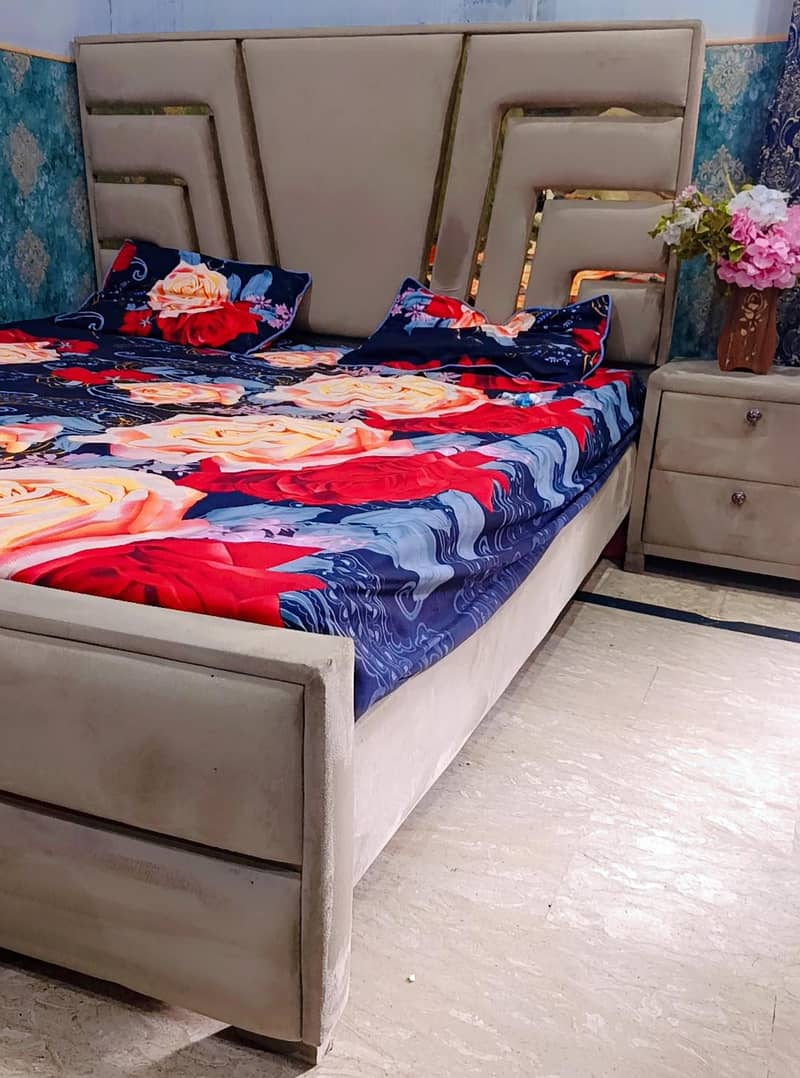 king size bed 0