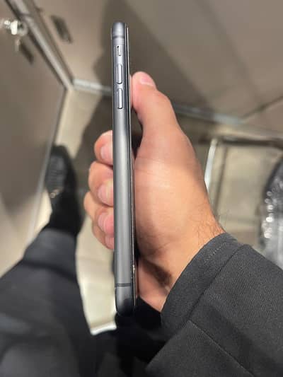 Apple iPhone 11  64gb 10/10