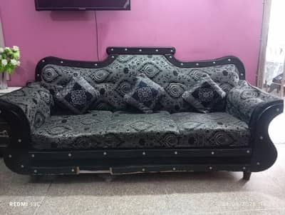 6 seater sofa set 3+2+1. . . Printed Fabric