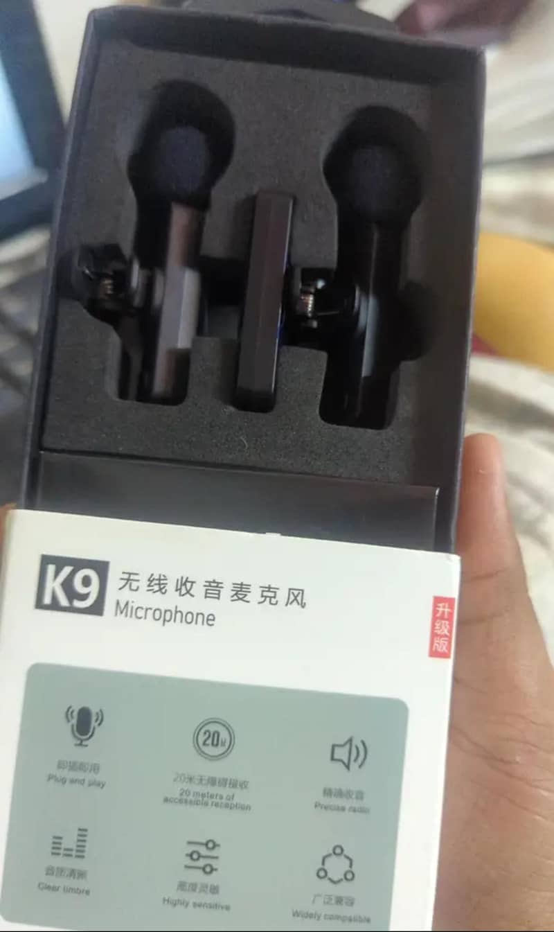 K-9 Wireless Microphone 1