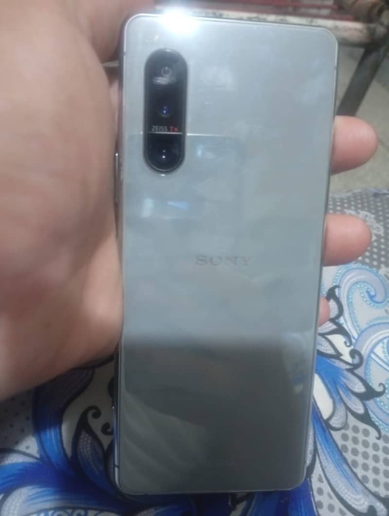 Sony 5 1