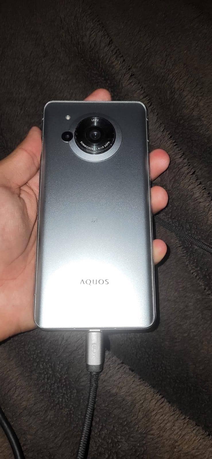 Sharp Aquos R7 1