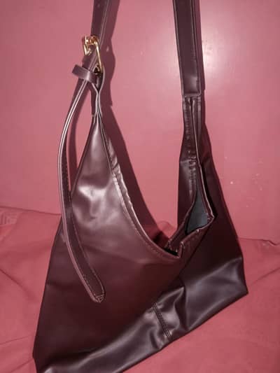 New and Excellent Condition Trendy Brown Shoulder Bag