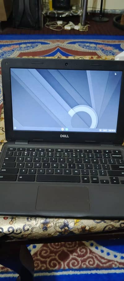 Dell Chromebook 4gb 32gb lush condition