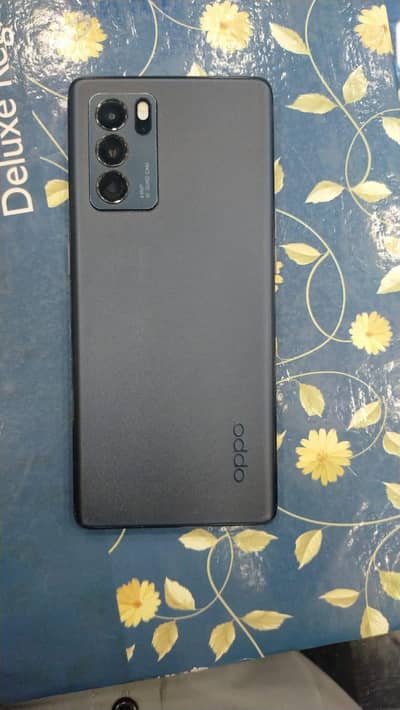 OPPO Reno 6