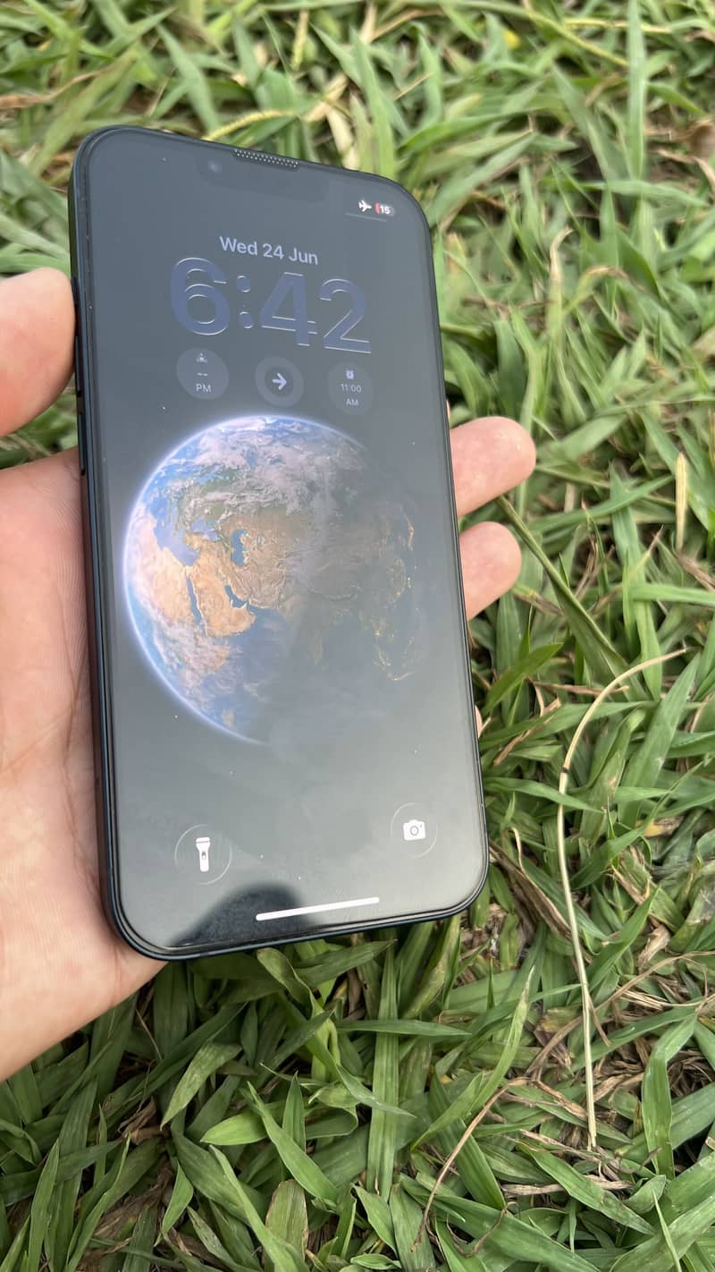 iPhone 13 1