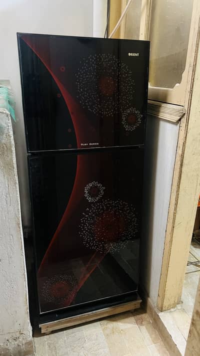 Refrigerator glass door