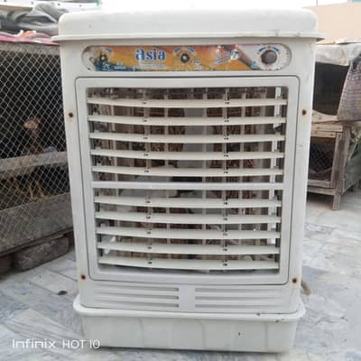 12 Volt Japanese Motor Medium Size