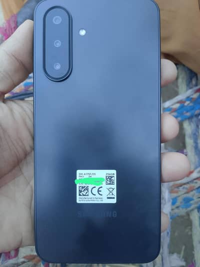 For sell Samsung A17 8gb Ram 256gm memory 1 week unbox 10/10 condition
