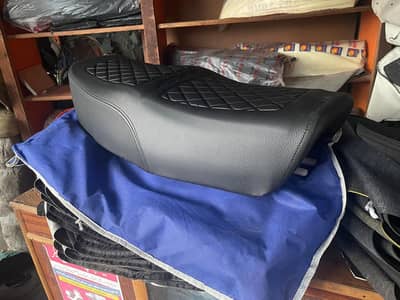 honda 125 geniun seat