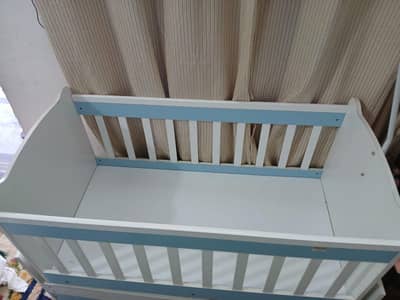 baby cot