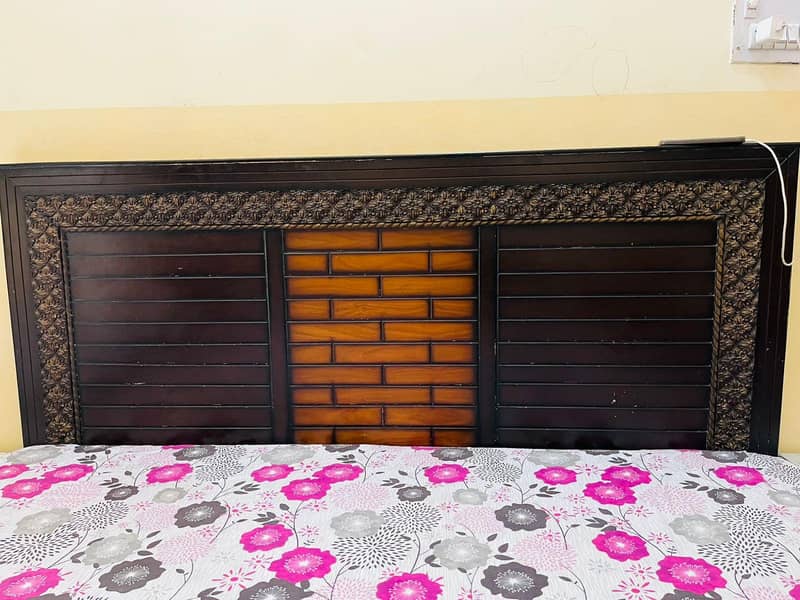 King size bed 3