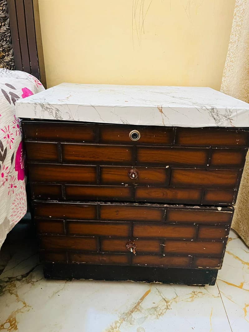 King size bed 4