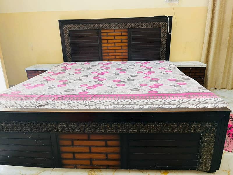 King size bed 5