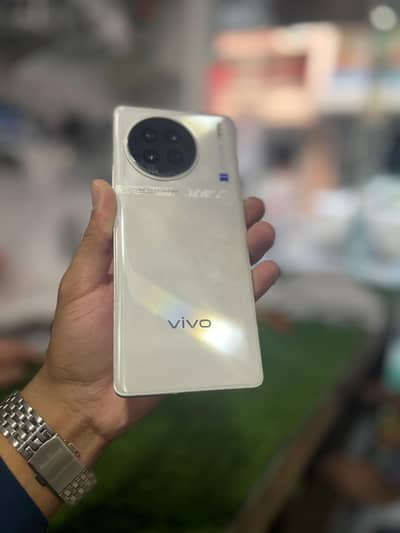 Vivo X90s