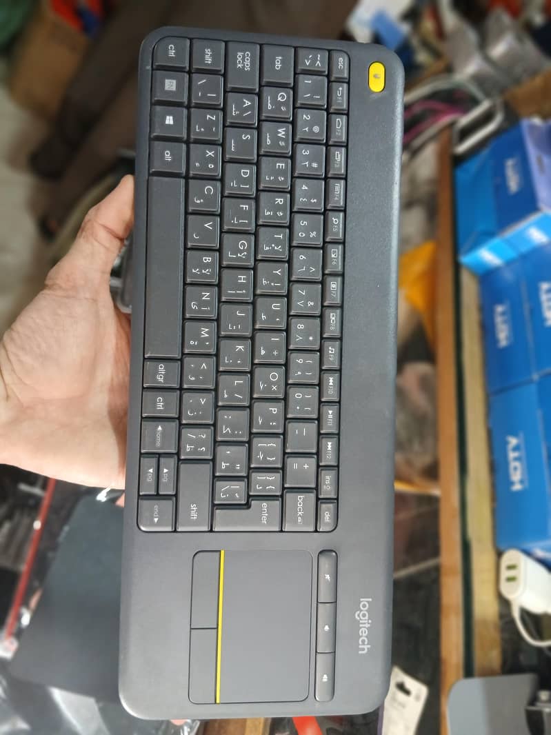 Logitech keyboard With touch Mouse 1