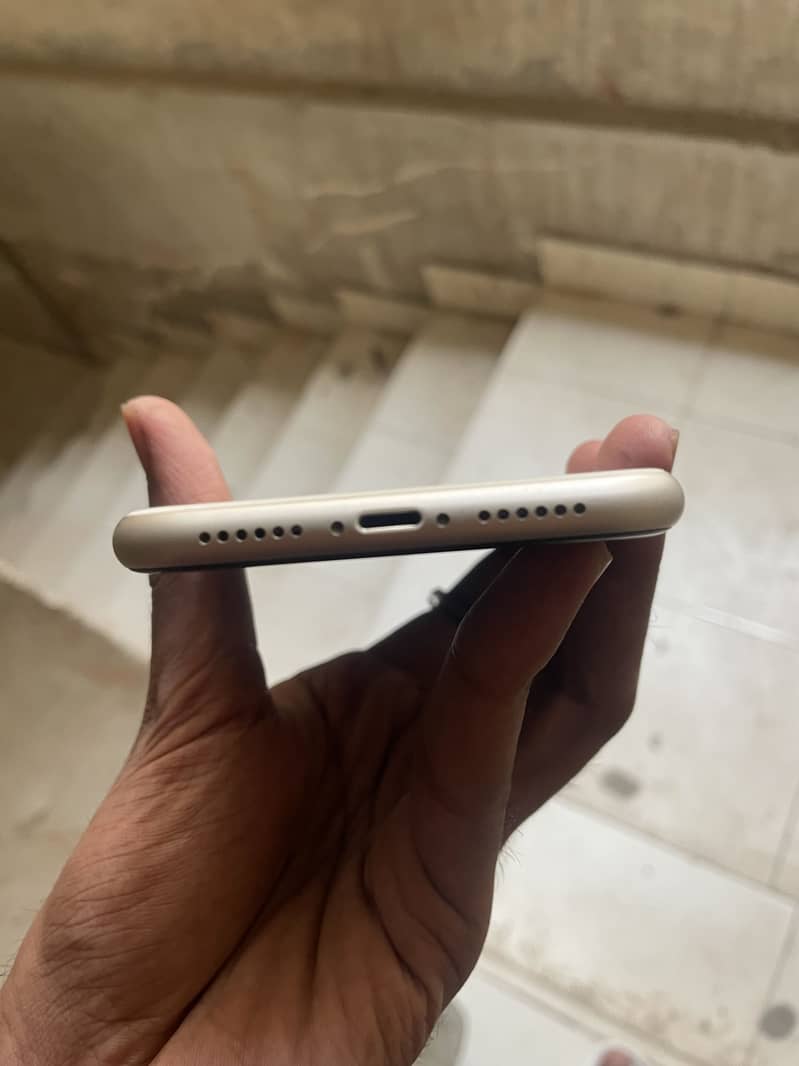 Apple iPhone 11 2