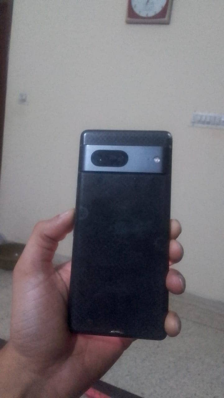 Google Pixel 7 4